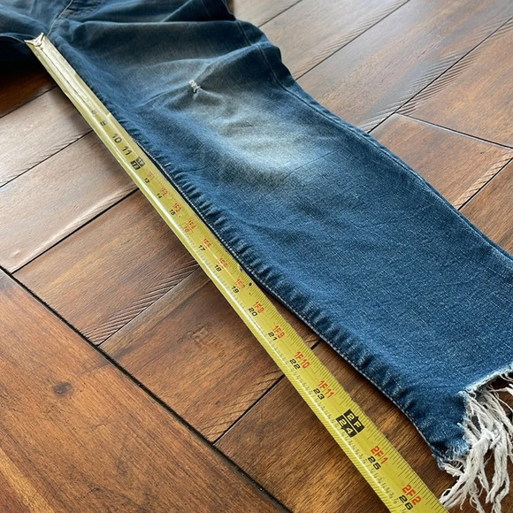 Lucky Brand Blue Denim Jeans size 6 / 28 Ankle Length Distressed - Picture 13 of 16